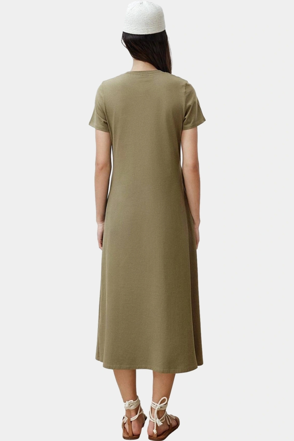Nefes Alan Pamuklu T shirt Elbise Midi Boy Cep Detaylı Modern Stil Zarifane Tasarım