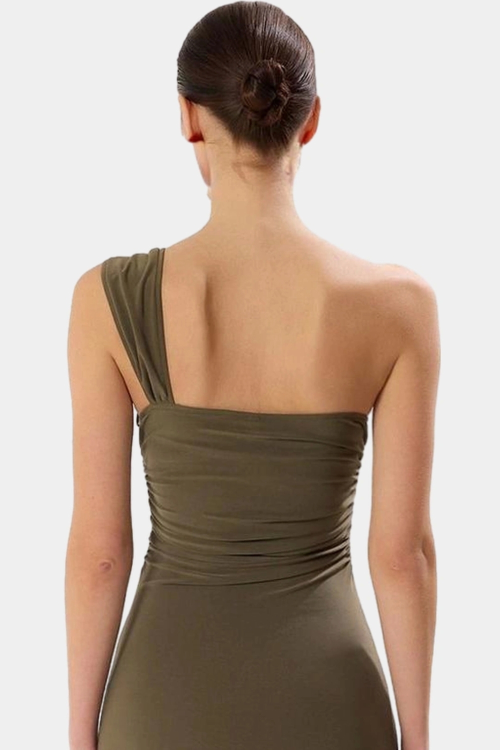 Aksesuar Detaylı Tek Omuzlu Bodycon Midi Elbise Örme Kumaş Şık Görünüm Rahat Kullanım
