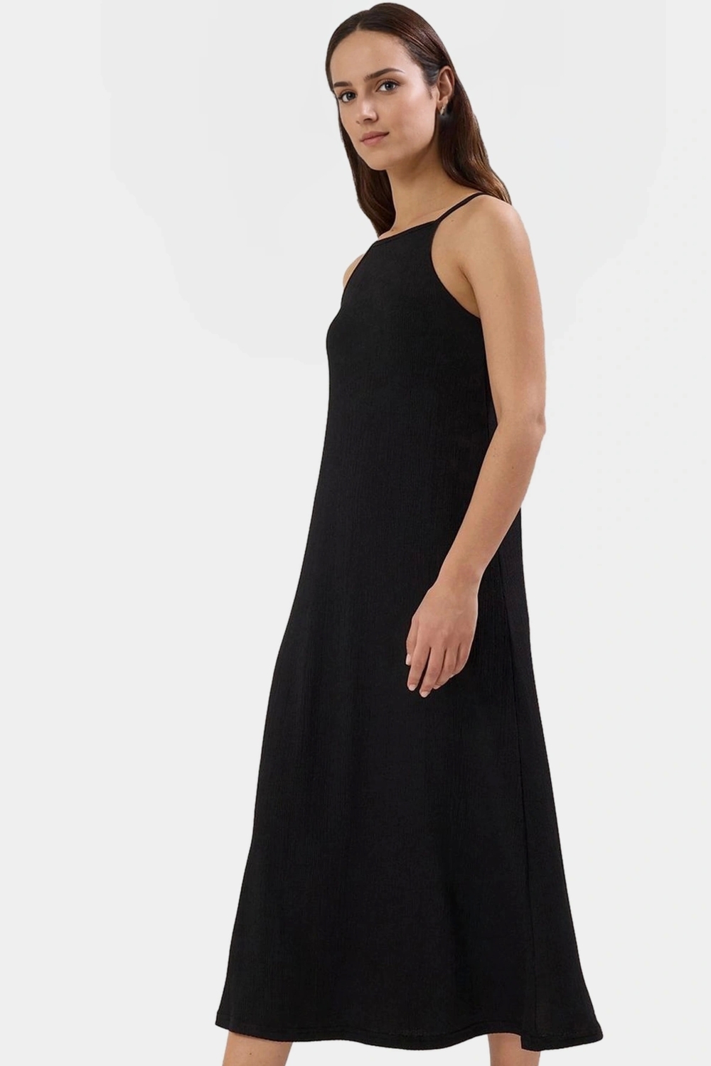 Vücuda Oturan Örme Midi Elbise Halter Yaka Yırtmaçlı Rahat ve Şık