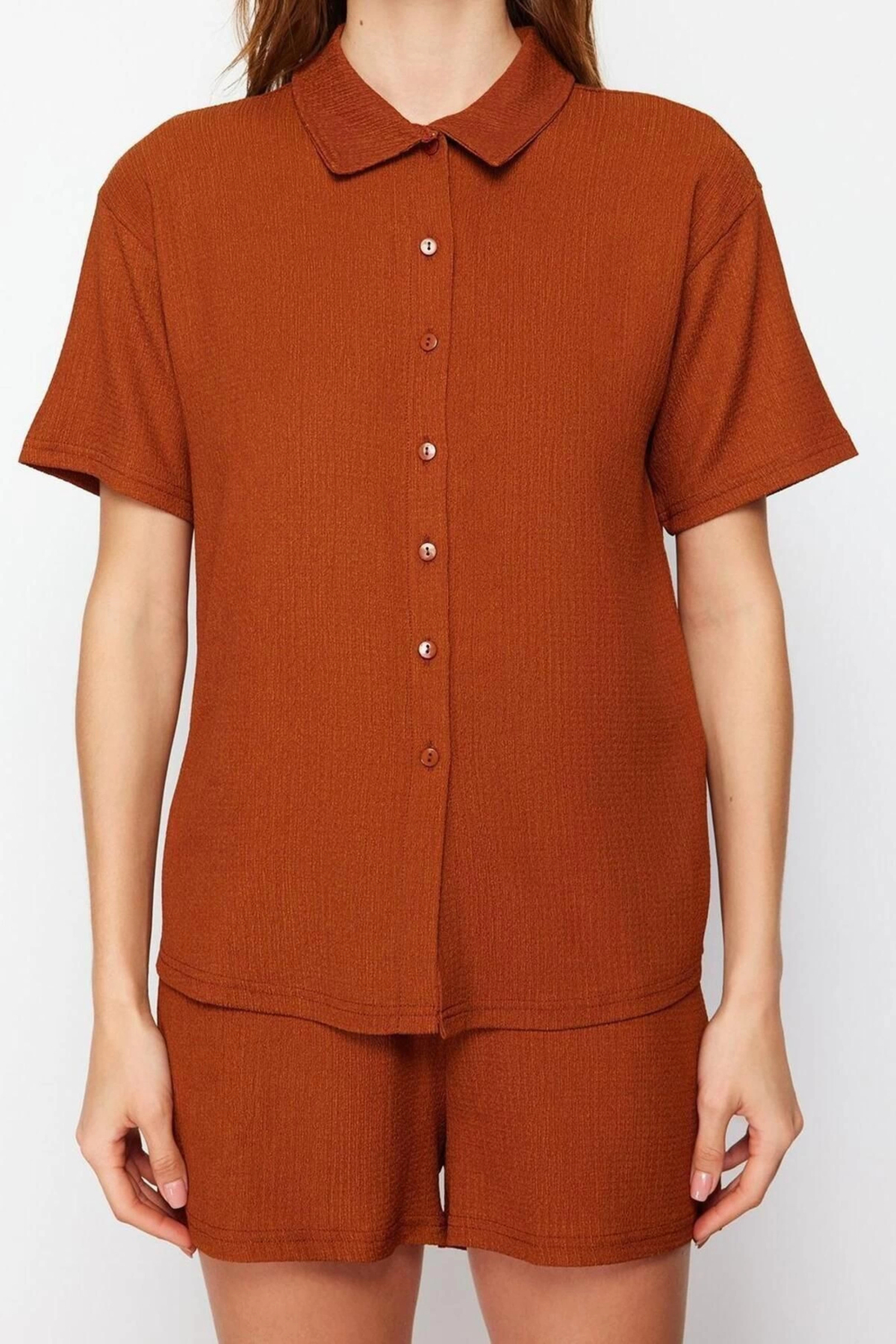 Moda Düz Gömlek Yaka Casual Günlük Bürümcük Dokulu Gömlek ve Şort Örme Alt-Üst Takım