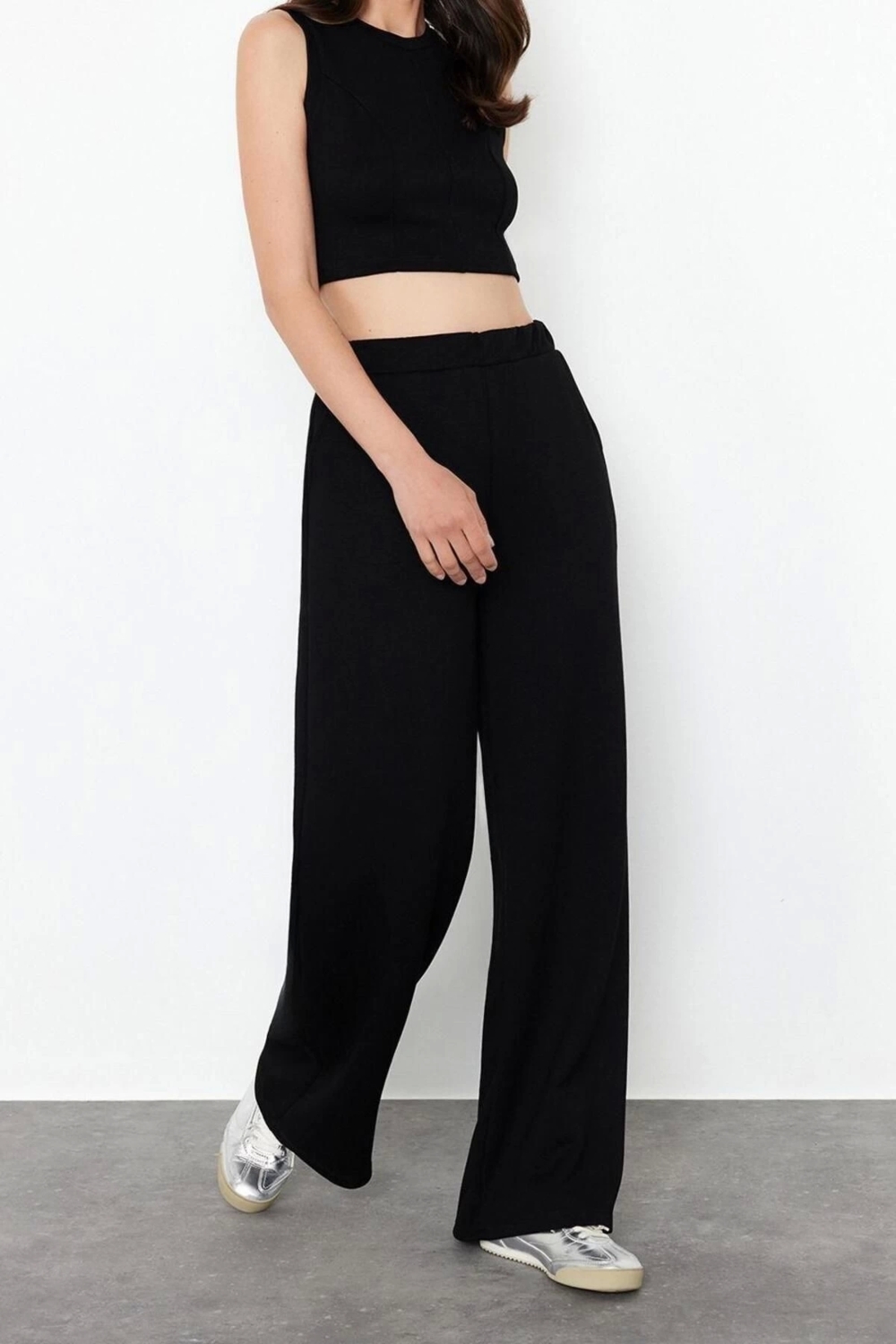 Moda Örme Düz Bisiklet Yaka Casual Günlük Siyah Sıfır Kol Crop Top Relaxed Fit Örme Alt-Üst Takım