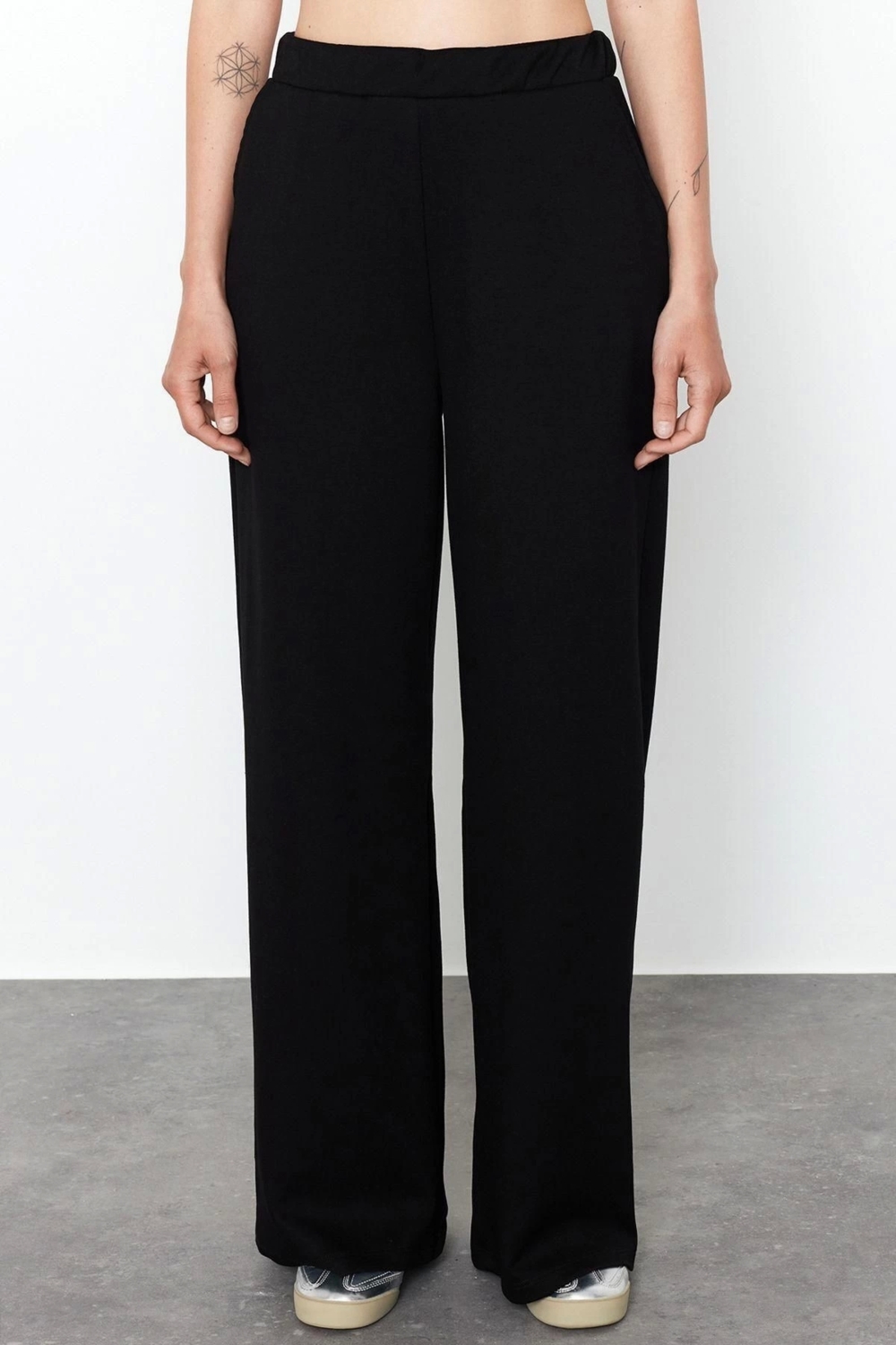 Moda Örme Düz Bisiklet Yaka Casual Günlük Siyah Sıfır Kol Crop Top Relaxed Fit Örme Alt-Üst Takım