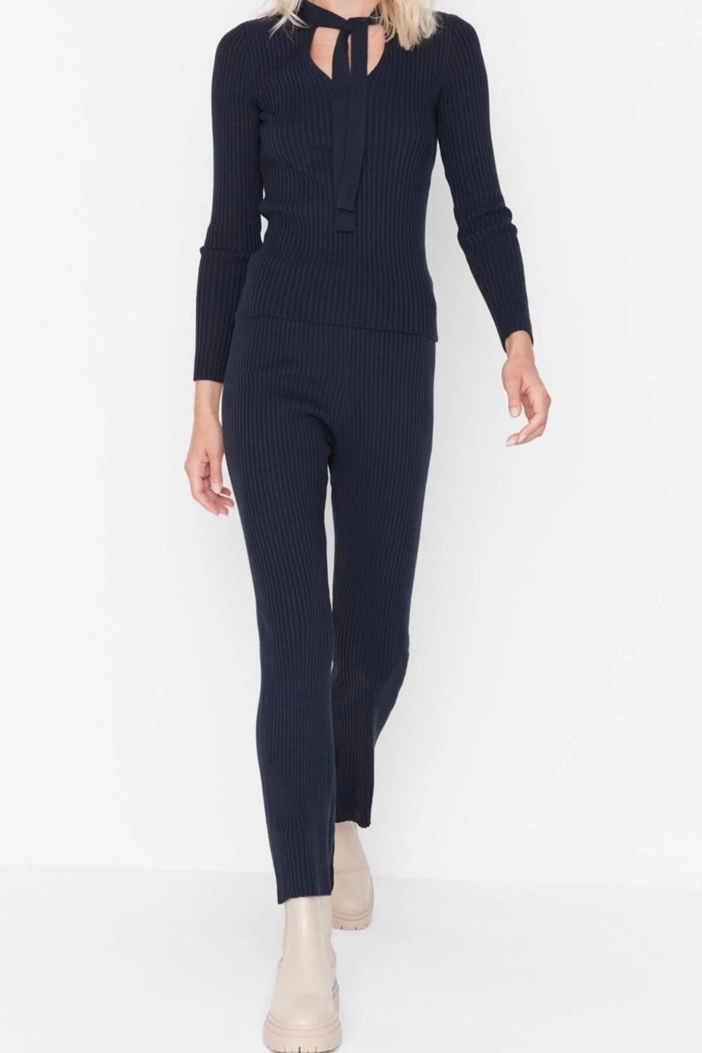 Moda Triko Düz Bisiklet Yaka Casual Günlük Yaka Detaylı Triko Alt-Üst Takım