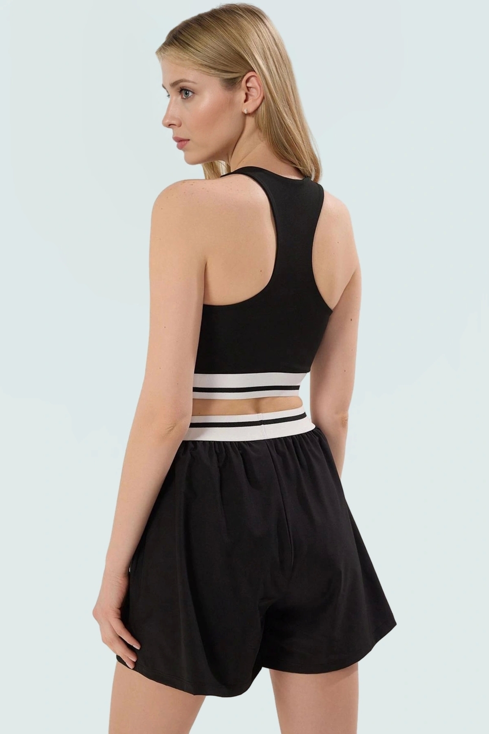Nefes Alan Örme Kumaşlı Yüksek Bel Kadın Spor Şort Takım Profesyonel Görünüm Modern Stil