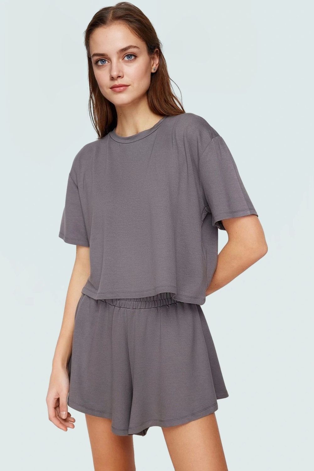 Kadın Yazlık T shirt ve Şort Takım Yumuşak Dokulu Nefes Alabilir Örme Kumaş Rahat Şık