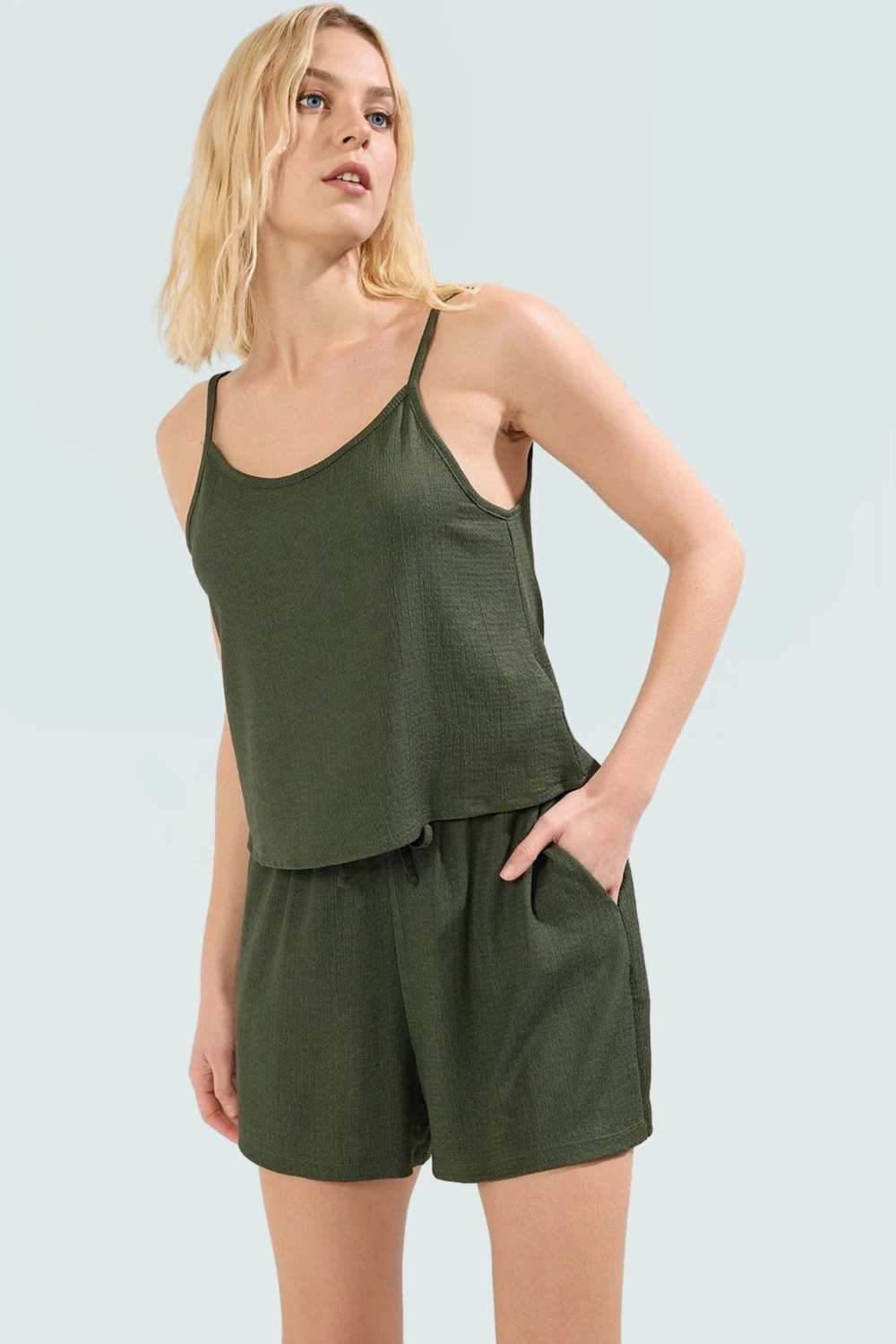 Rahat Örme Çiçekli Yazlık Şort Ve Crop Üst Takım 96 Polyester Mini Boy Profesyonel Görünüm