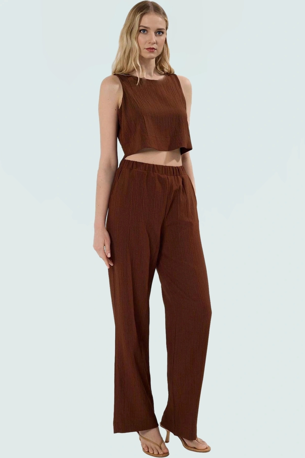 Rahat ve Şık Crinkle Kumaştan Kadın Crop Bluz Pantolon Takım Seçkin Malzeme Özel Tasarım