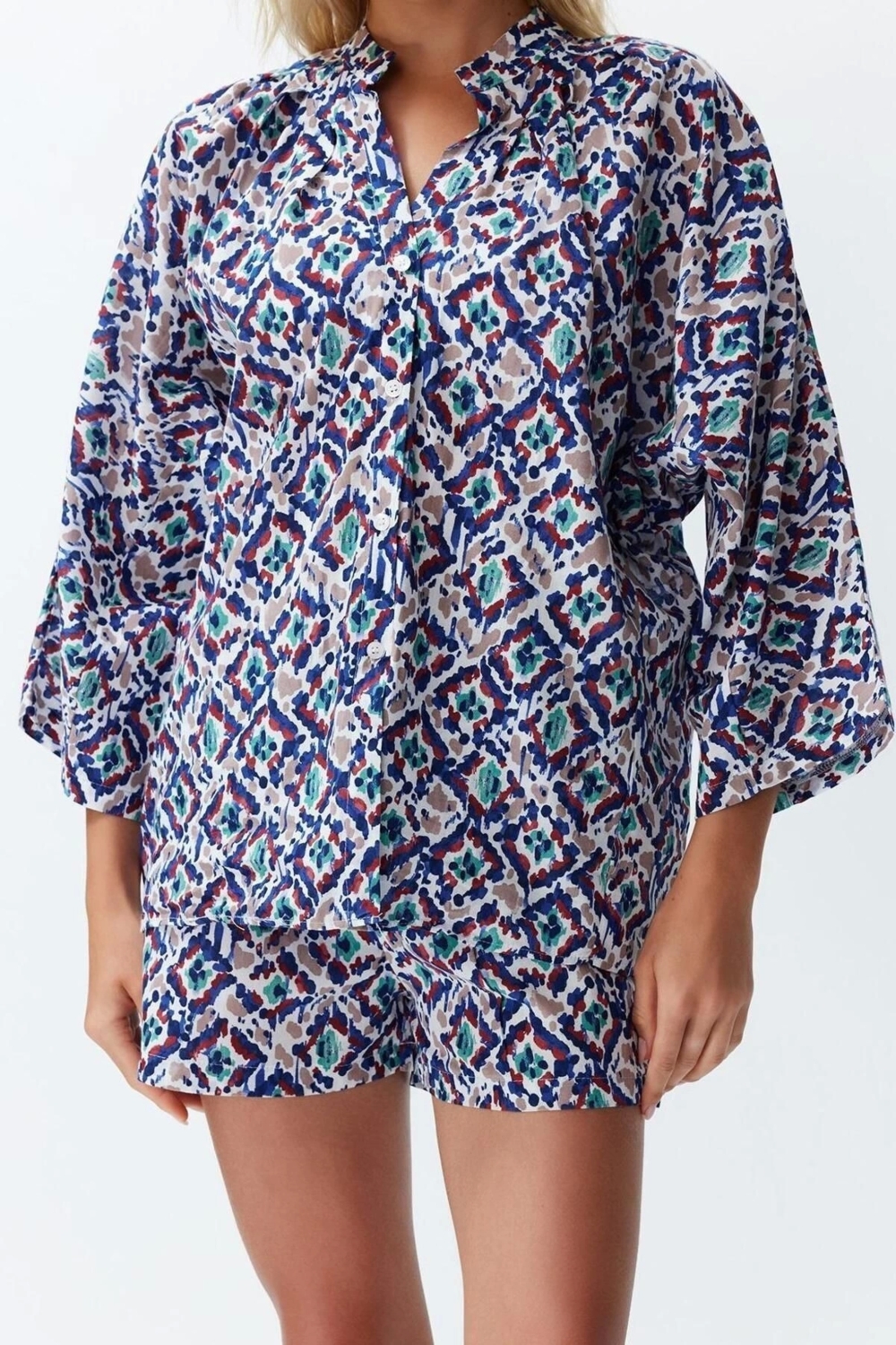 Moda Örme Soyut Gömlek Yaka Plaj Soyut Desenli Dokuma Gömlek Şort Takım