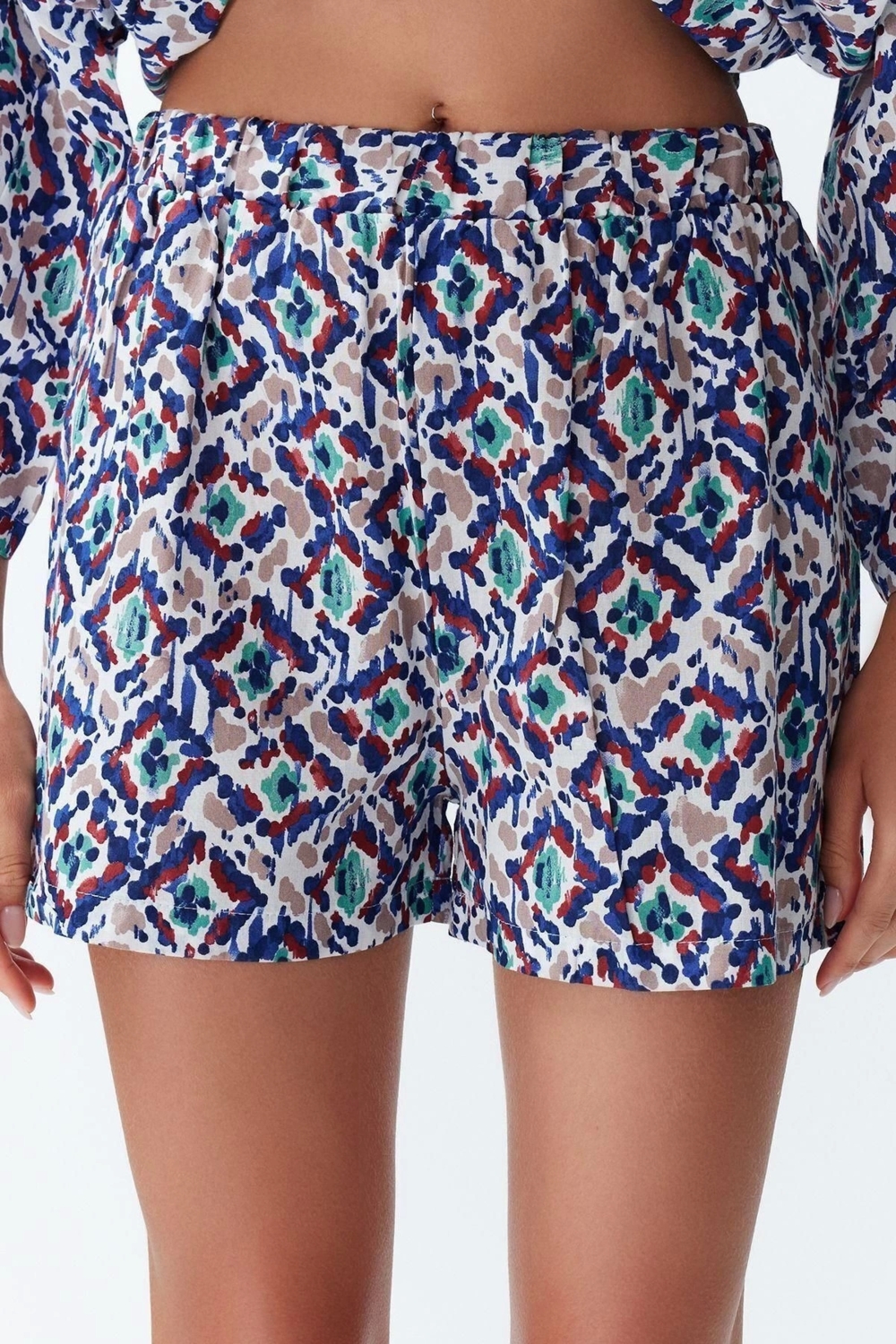 Moda Örme Soyut Gömlek Yaka Plaj Soyut Desenli Dokuma Gömlek Şort Takım