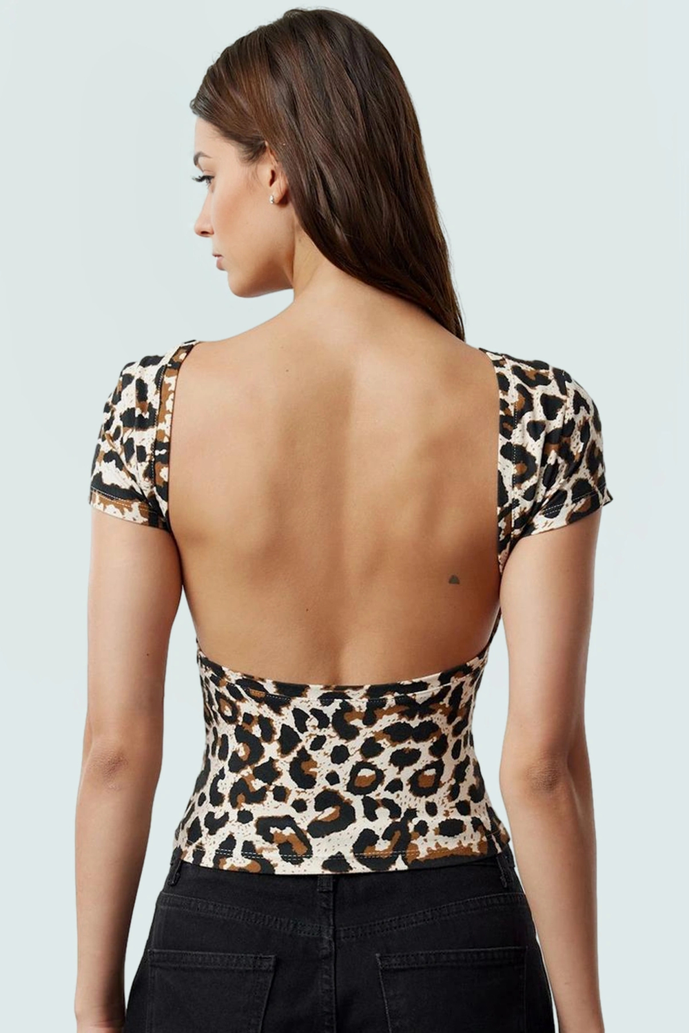 Yazlık Crop Bluz Leopar Desen Fitted Kalıp Mikro Likralı İnterlok Kumaş Zarifane Tasarım