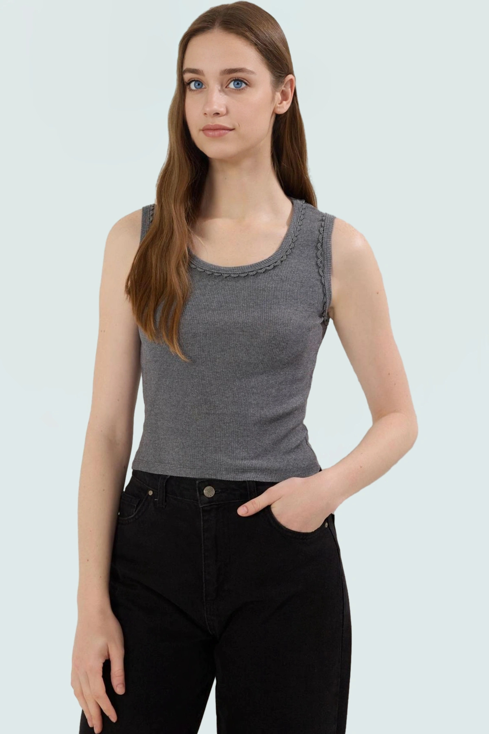Yazlık Kolsuz Bluz Havuz Yaka Fitted Kalıp Rejenere Kaşkorse Kumaş Trend Tasarım