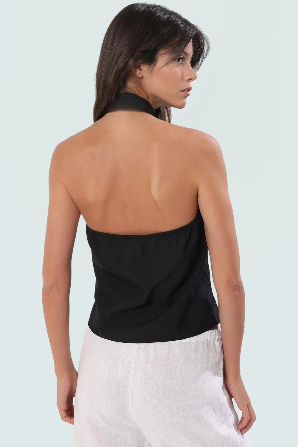 Nefes Alan Pamuklu Polyester Bluz Bağcıklı Detaylı Regular Kalıp Seçkin Malzeme Şık Görünüm