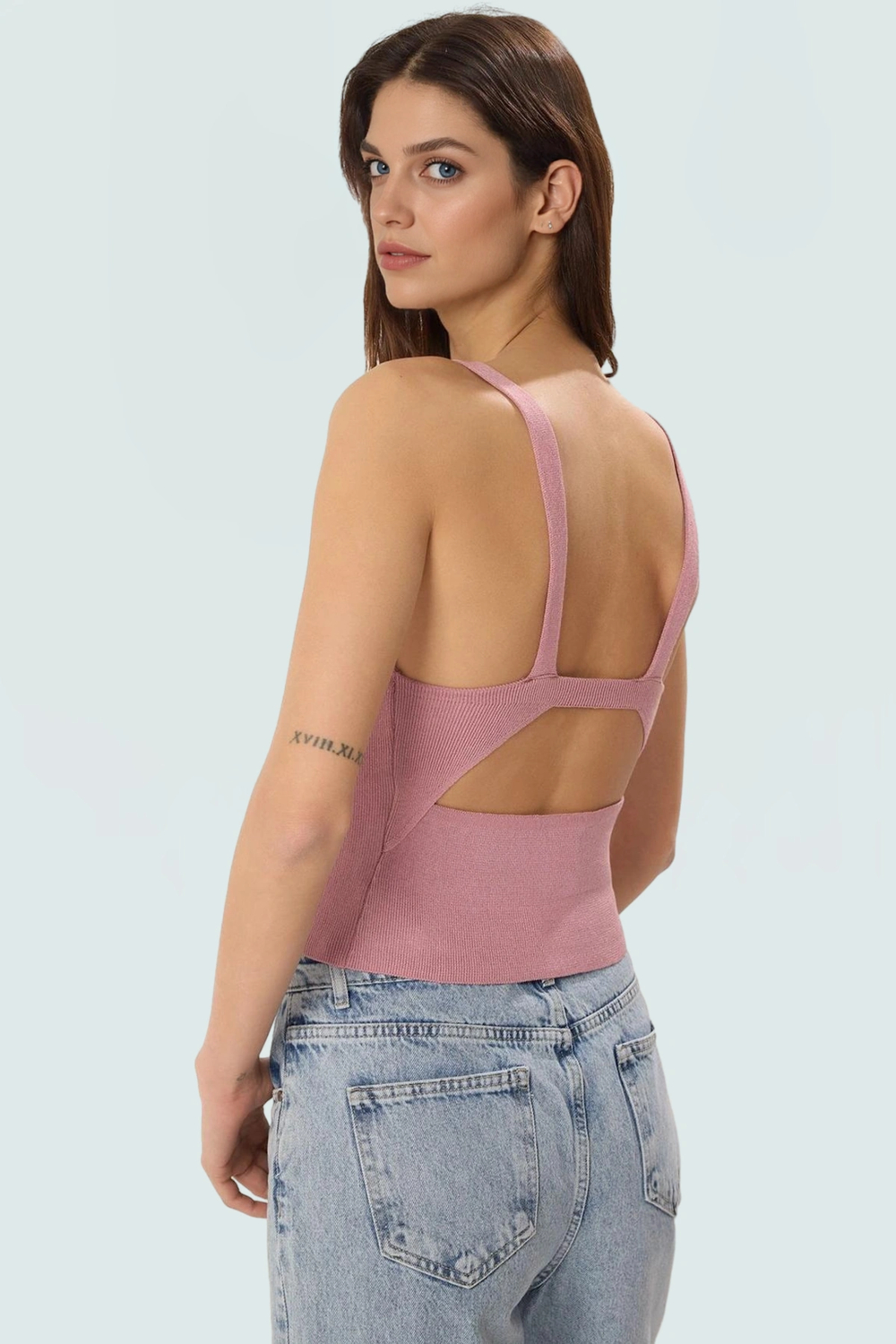 Yazlık Kolsuz Triko Bluz V Yaka Fitted Kalıp Premium Kalite Seçkin Malzeme Rahat Kullanım