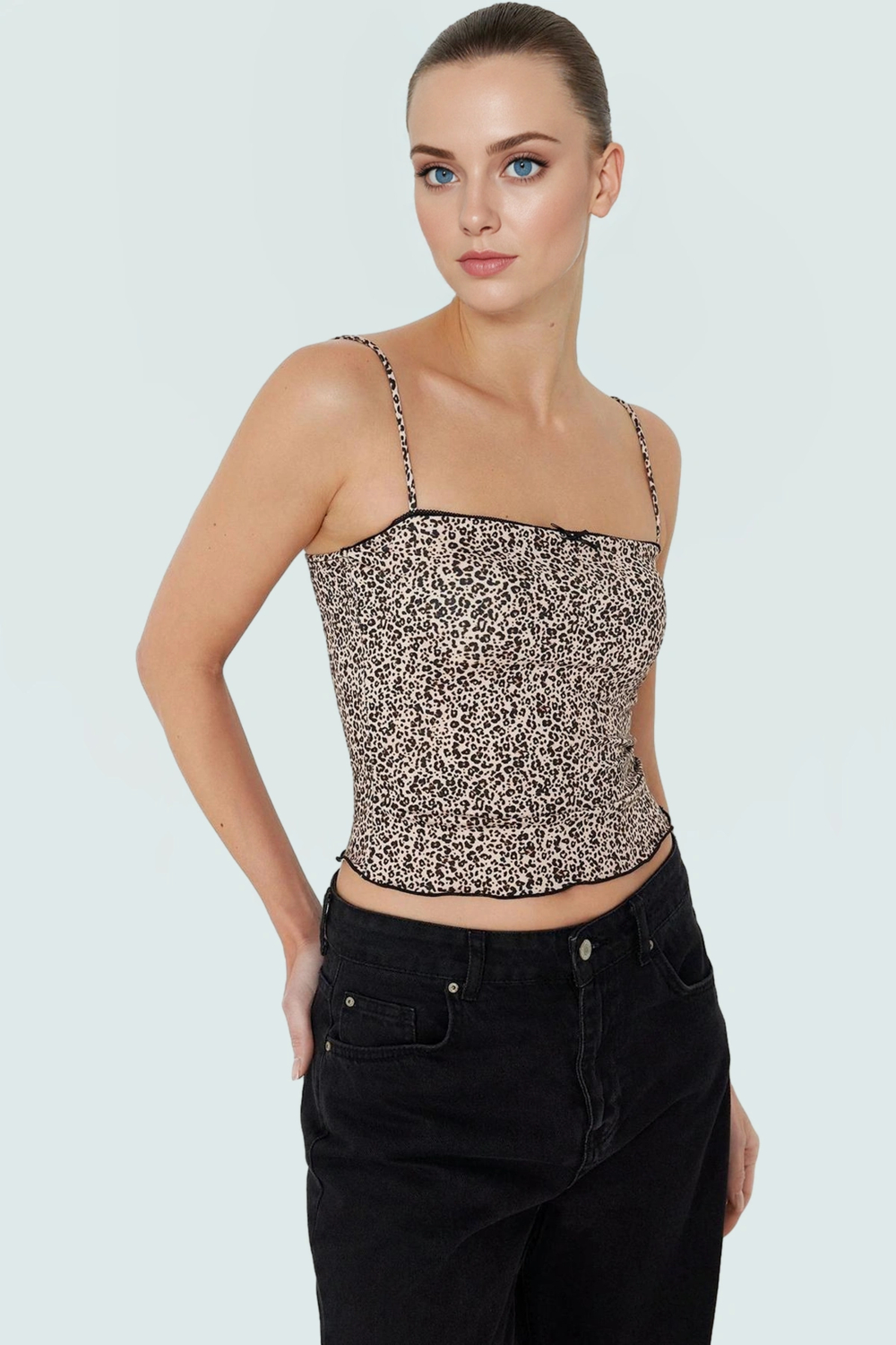 Kadın Yazlık Crop Bluz Örme Kumaş Leopar Desenli Fitted Günlük Kullanım İçin Premium Kalite
