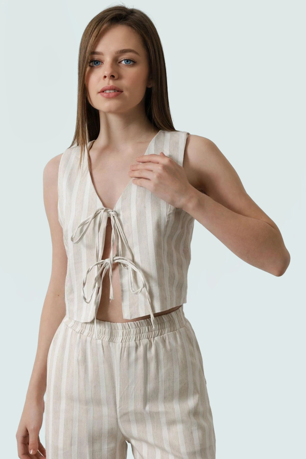 Keten Görünümlü Çizgili Crop Bluz V Yaka Kolsuz Rahat Uzun Ömürlü Trend Tasarım