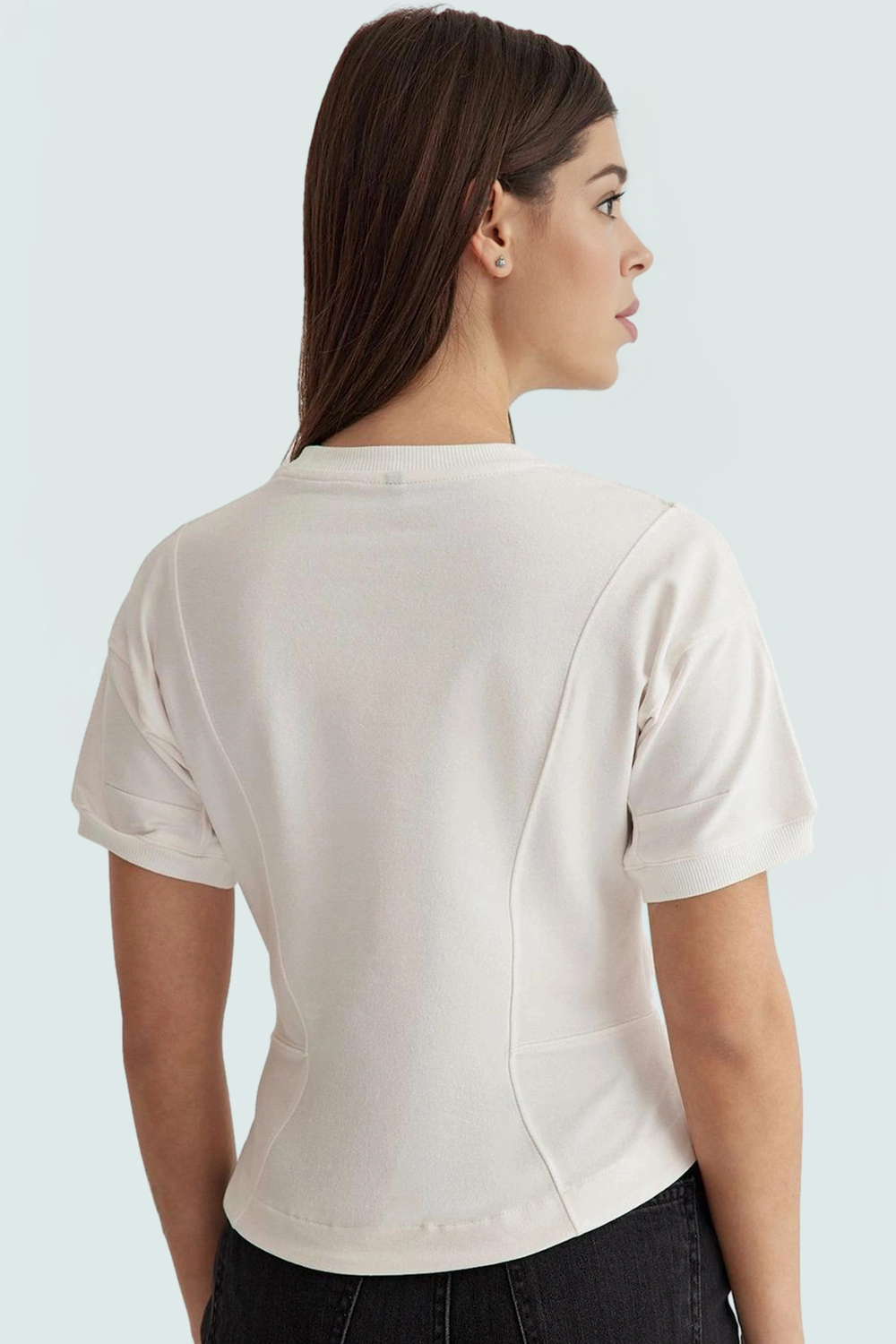 Rahat Yazlık Bluz Renk Fitted Kalıp Kısa Kollu %72 Polyester Şık Görünüm Mükemmel Uyum