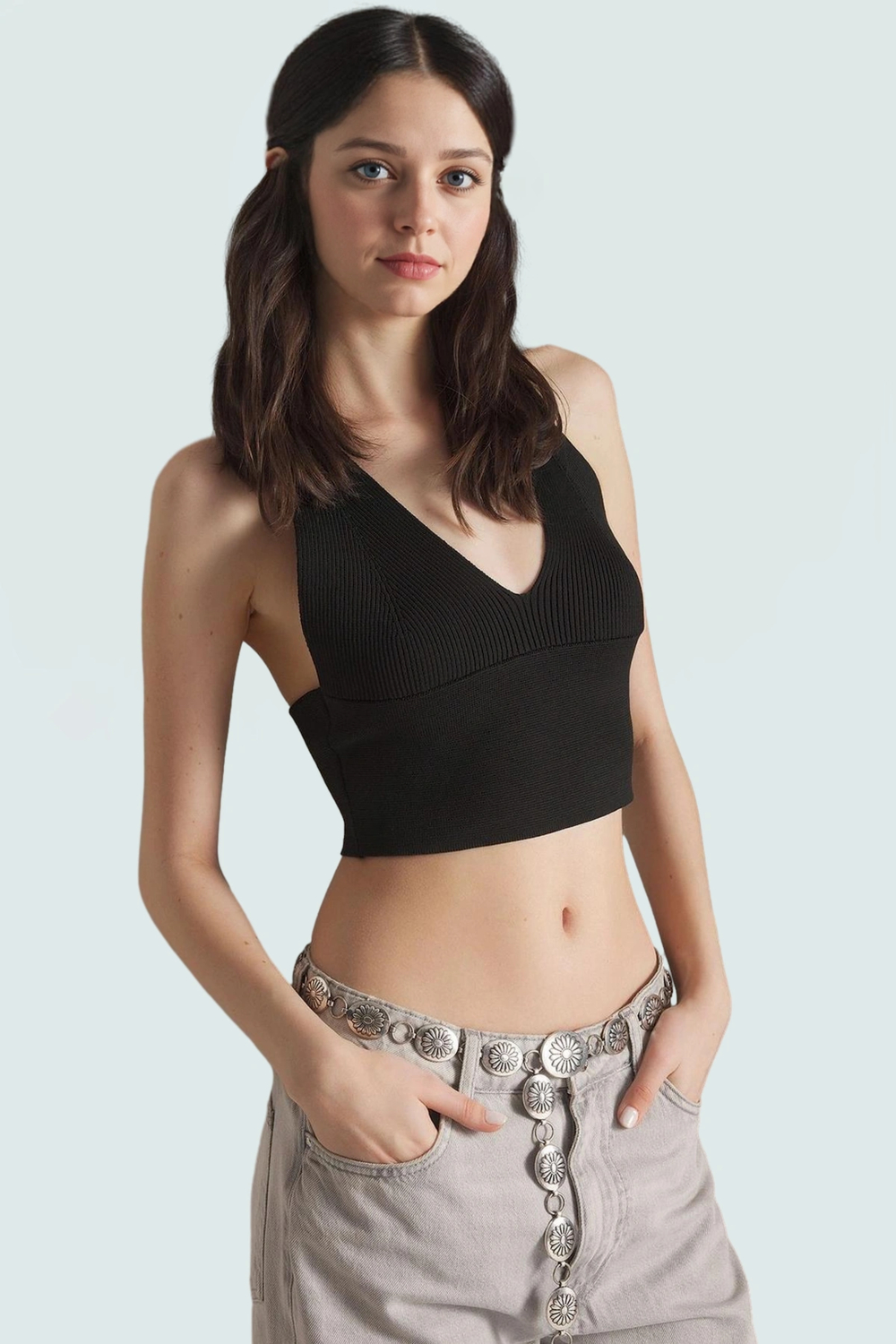 Super Crop Triko Bluz V Yaka Fitted Kalıp Günlük Kullanım İçin Şık Görünüm