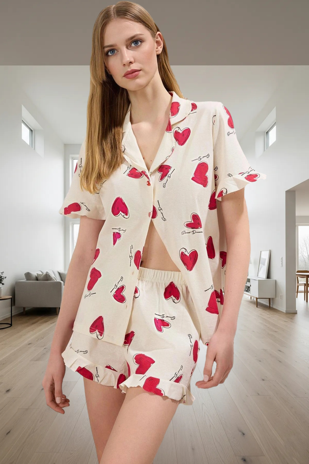 Yazlık %100 Pamuklu Pijama Takımı Kalpli Desenli Volanlı Şort ve Gömlek Modern Stil