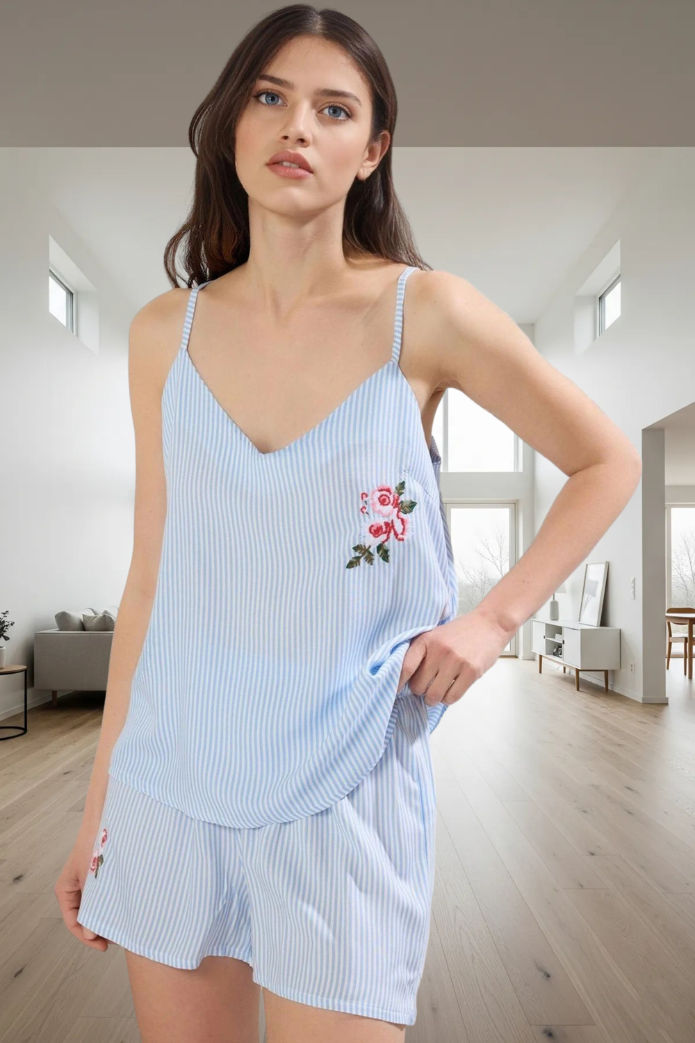 Viskon Pijama Takımı Çizgili V Yaka Nakış Detaylı Rahat Kalıp Modern Stil