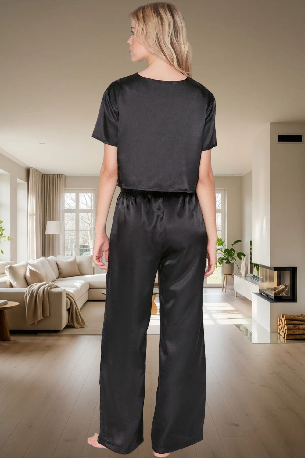 Evde Rahatlık İçin Polyester Saten Pijama Takımı Özel Tasarım Modern Stil Yüksek Kalite