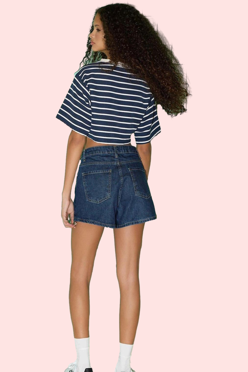 Kadın Pamuk Denim Şort Düz Desen Geniş Paça Günlük Kombinler İçin Ideal Yaz Aylarının Vazgeçilmezi