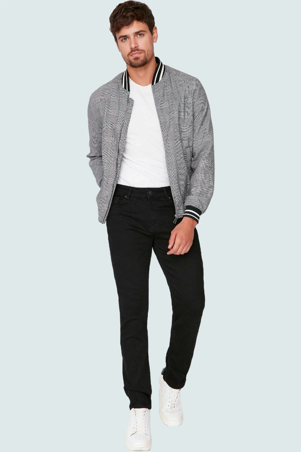 Erkek Pamuklu Denim Pantolon Slim Fit Dar Paça Koleksiyonu Yaz Aylarının Vazgeçilmezi