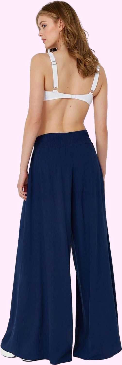 Kadın Yazlık Crinkle Dokuma Geniş Paça Pantolon Rahat ve Şık Günlük Kullanım Modern Tasarım