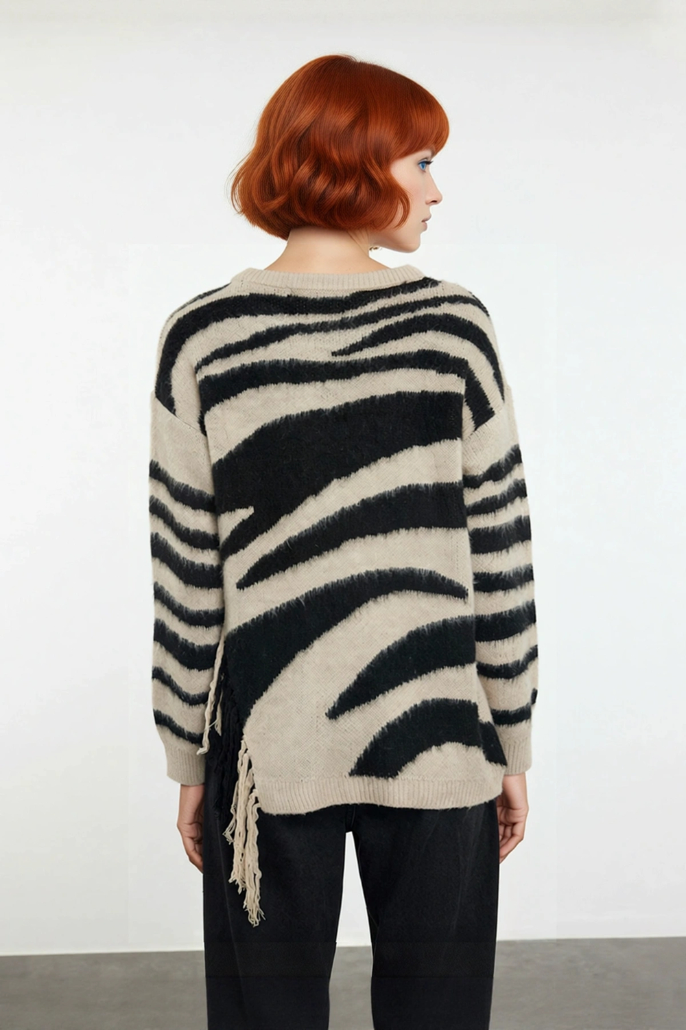 Kadın Düşük Kollu Oversize Bisiklet Yaka Zebra Desenli Triko Kazak Soğuk Havalara Özel Kaliteli