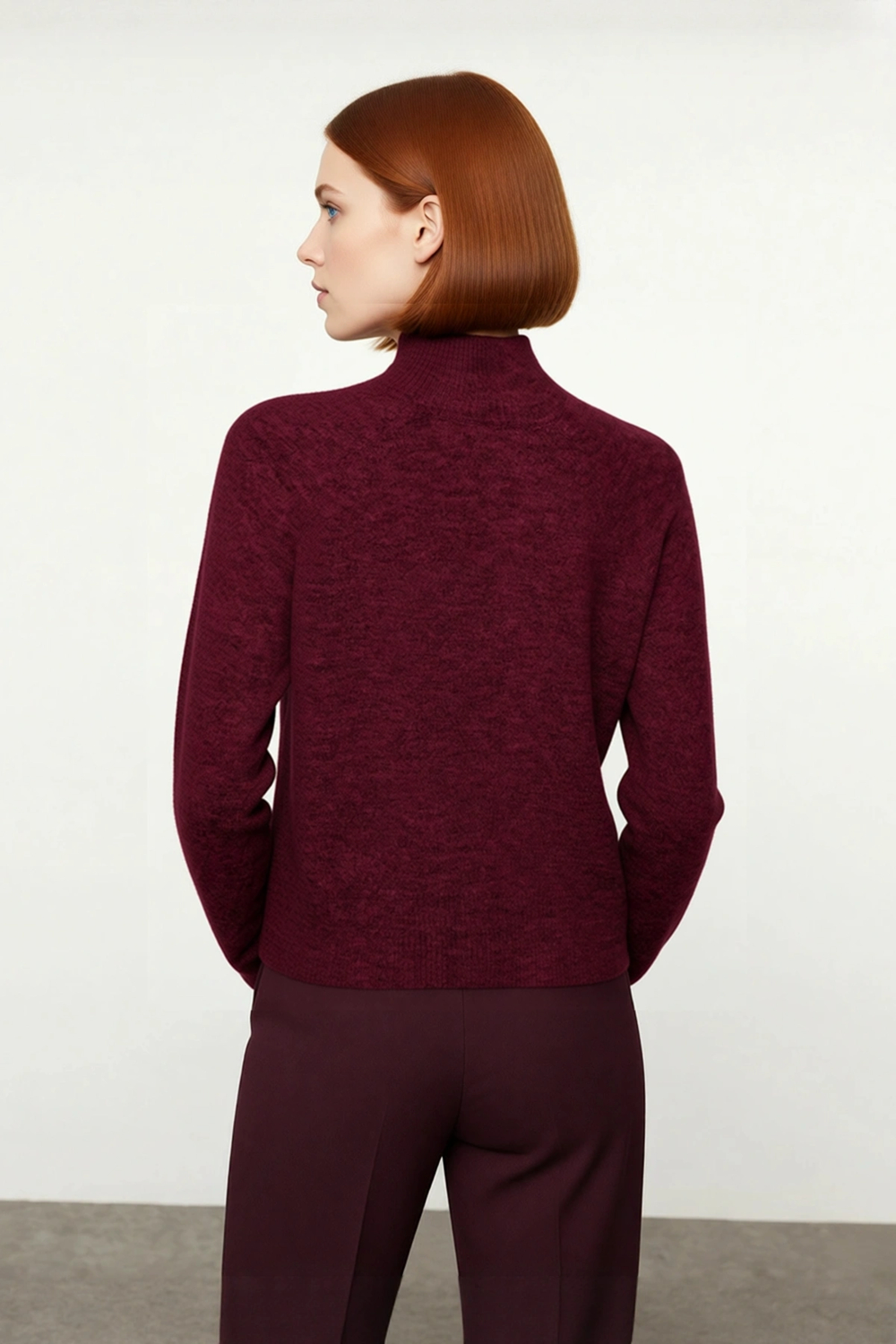Kadın Bordo Reglan Kol Oversize Dik Yaka Triko Kazak Kış Sezonu İçin İdeal Rahat Günlük Giyim