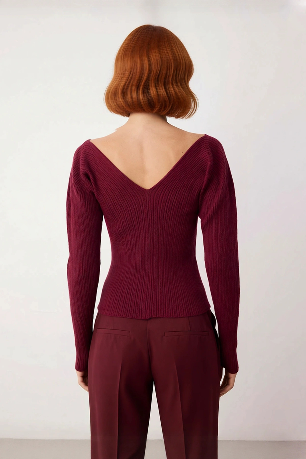 Kadın Casual Fitted Triko Kazak V Yaka Standart Kollu Ajurlu Detaylı İnce Yapısıyla Günlük Şıklık