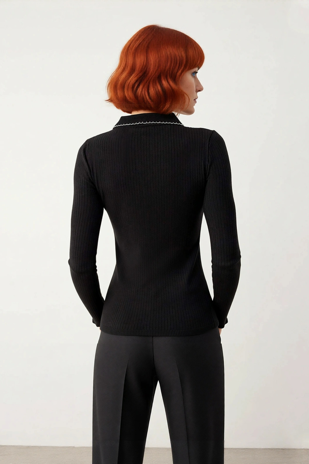Kadın Fitted Polo Yaka Triko Kazak Uzun Kollu Kontrast Detaylı Modern ve Rahat Stil Kaliteli