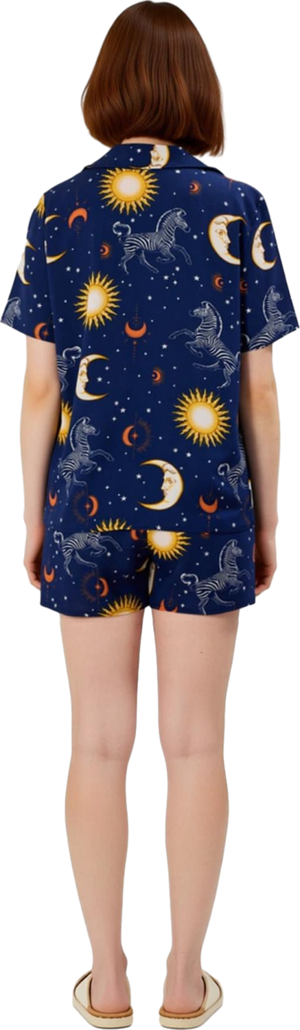 Kadın Viskon Gömlek Şort Pijama Takımı Galaksi Desenli Fonksiyonel Dayanıklı Kaliteli Spor