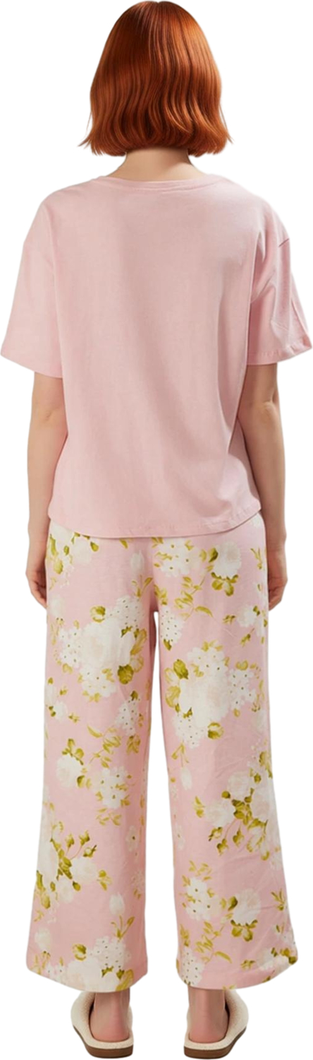 Kadın Çiçek Desenli Pamuklu Pijama Takımı Fonksiyonel Dayanıklı Kaliteli Konforlu Estetik Şık