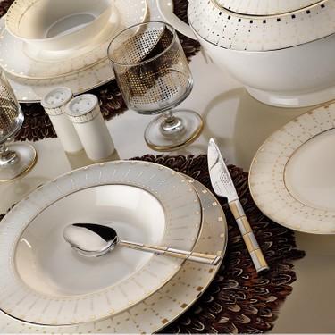Kutahya Porselen Bone China 84 Parca 25133 Desenli Yemek Takimi Porselen Sepeti Yemek Takimi Yemek Takimlari Tatli Tabagi