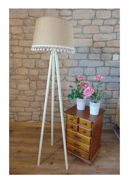 Ponpon Aksesuarlı ,Tripod Lambader( Keten /Kemik Ayak)