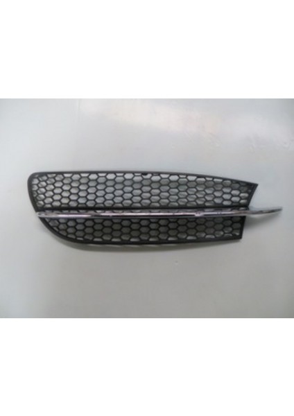 ALFA ROMEO 147- 01/05 ÖN TAMPON PANJURU R SİYAH (ÇITASI NİKELAJLI)