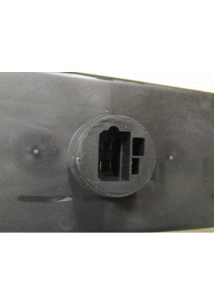 IVECO DAILY- 90/98 STOP LAMBASI R KIRMIZI/BEYAZ (SOKETİ ORJİNAL TİP DEĞİL) (FAMELLA)