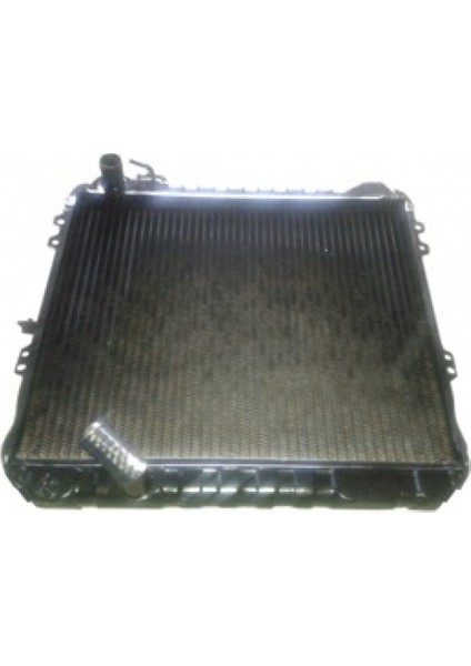 TOYOTA HILUX- PICK UP LN106- 89/97 SU RADYATÖRÜ MANUEL 3 SIRA (BAKIR KAZAN)