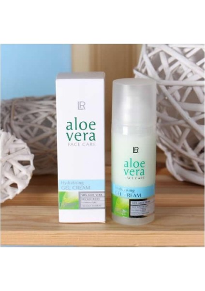 ALOE VERA NEMLENDİRİCİ JEL KREM