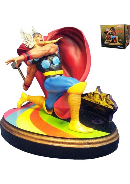 Diamond Select Marvel Premier Collection: Thor Statue