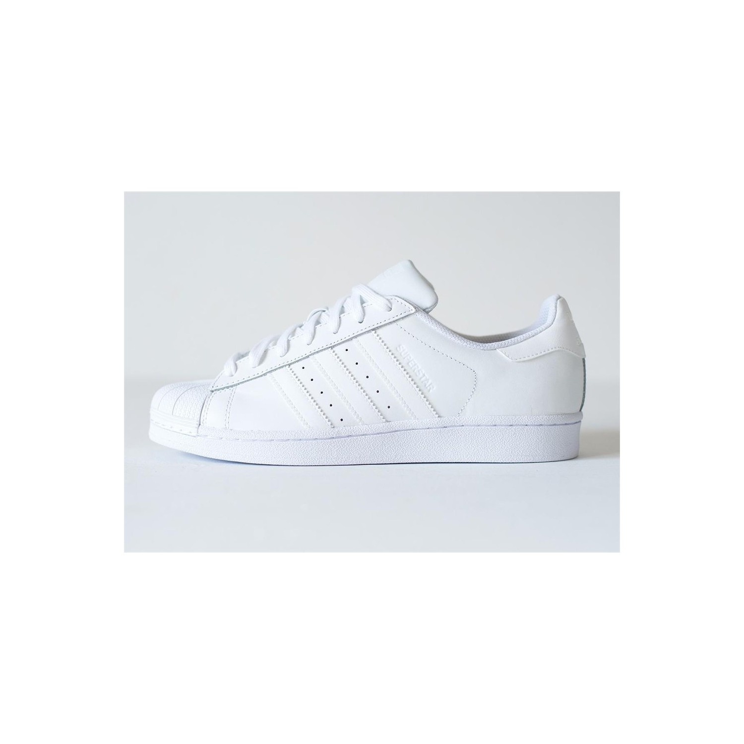 adidas b27136 superstar