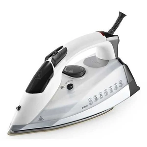 K 4262 2700W Buharlı Ütü