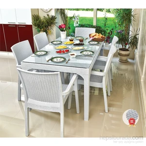 Rattan Plastik Oturma Grubu (90X150 Camlı Masa + 6 Rattan Koltuk)    Rattan Sehpa Hediyeli