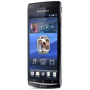 Ericsson Xperia Arc S ( 8 GB Hafıza Kartı Hediye ) Siyah