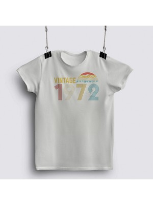 Fizello Vintage 1972 Birthday Gift T-Shirt