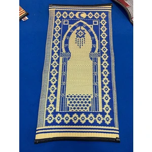 Seccadelik Namazlık Plastik Hasır Tek Kişilik Cami Hasırı Pratik
