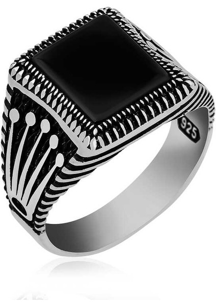 Gümüş Oniks Taşlı Taç Desenli Erkek Yüzük