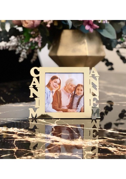 Canım Annem 4 Fotoğraf Standlı Mdf Gold Çerçeve ve Gold Kupa Set