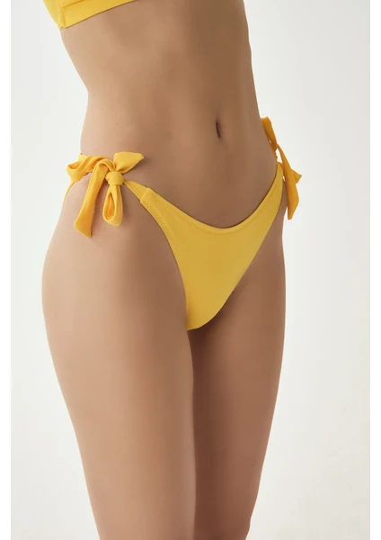 Sarı Bağcıklı Bikini Altı