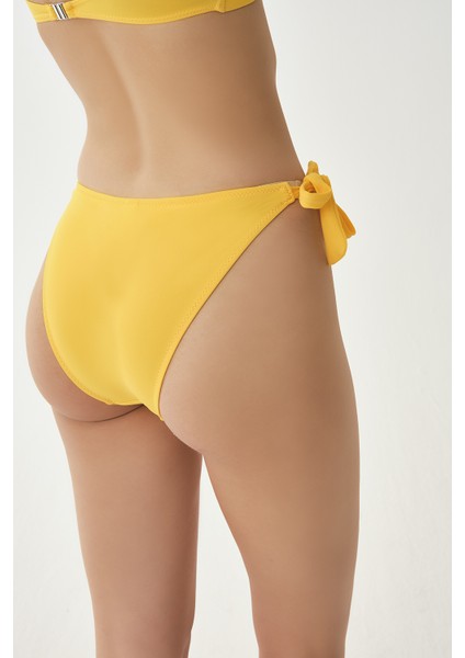 Sarı Bağcıklı Bikini Altı modelleri